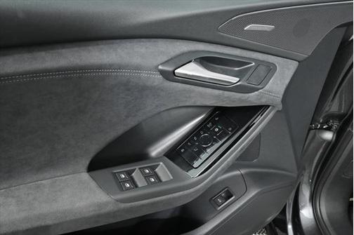 2025 Audi SQ6 e-tron Premium Plus quattro