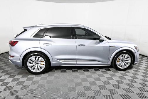 2023 Audi e-tron S Prestige quattro