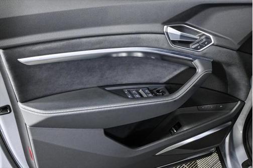 2023 Audi e-tron S Prestige quattro