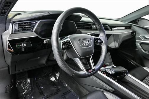 2023 Audi e-tron S Prestige quattro