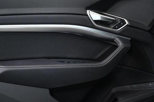 2024 Audi Q8 e-tron Premium Plus