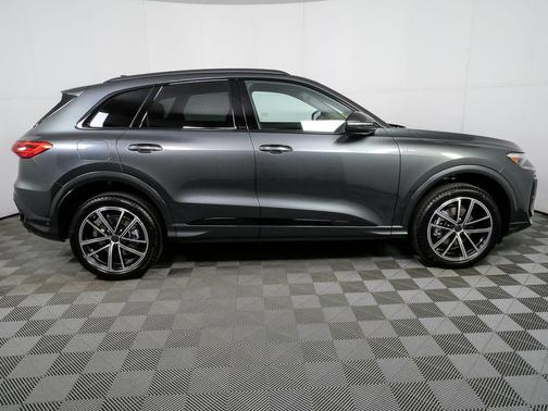 Daytona Gray Metallic 2026 Audi Q5 Premium Plus TFSI quattro S tronic