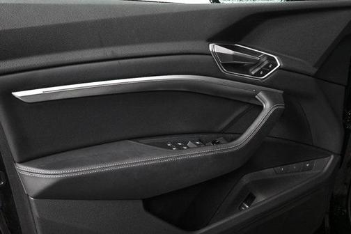 2021 Audi e-tron Premium