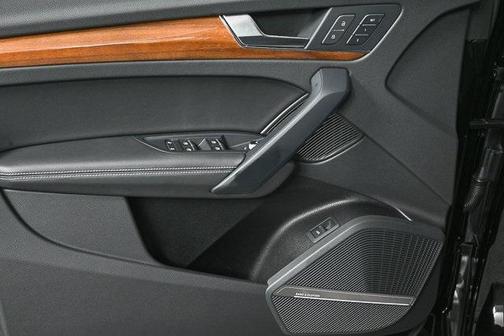 2023 Audi Q5 45 S line Prestige