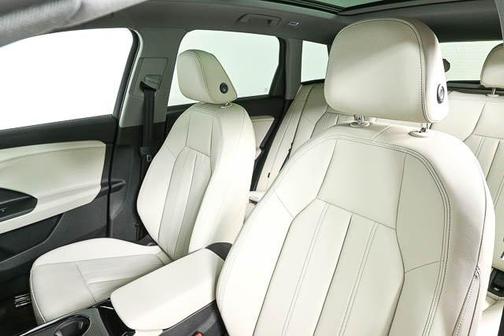 2025 Audi Q6 e-tron Premium quattro