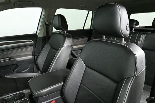 2022 Volkswagen Atlas 3.6L SE w/Technology