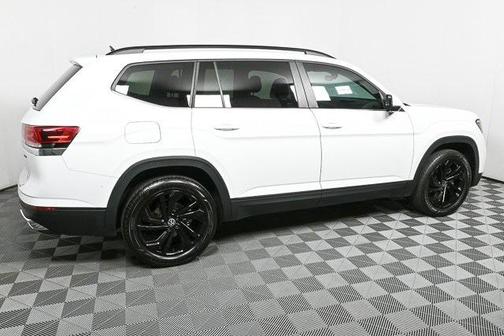 2022 Volkswagen Atlas 3.6L SE w/Technology