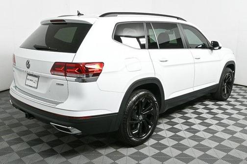 2022 Volkswagen Atlas 3.6L SE w/Technology