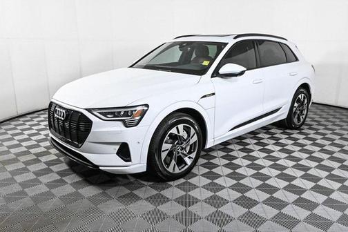 2022 Audi e-tron Premium