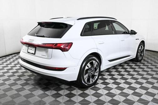 2022 Audi e-tron Premium