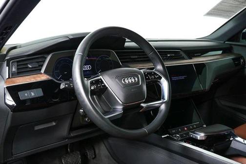 2022 Audi e-tron Premium