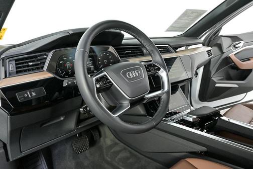 2024 Audi Q8 e-tron Premium Plus
