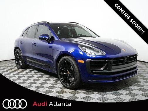Gentian Blue Metallic 2025 Porsche Macan Macan GTS SUV