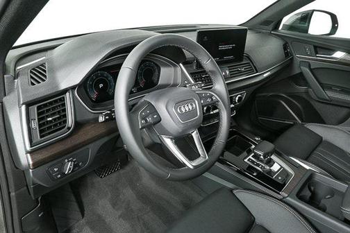 2025 Audi Q5 45 S line Premium Plus