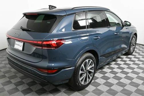 2025 Audi Q6 e-tron Prestige quattro