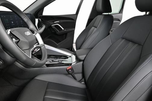 2025 Audi Q5 Premium