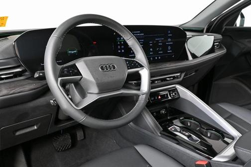 2025 Audi Q5 Premium