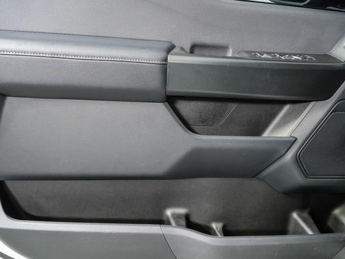 Avalanche 2023 Ford F-150 XL