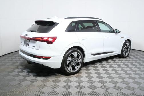 2023 Audi e-tron Premium quattro