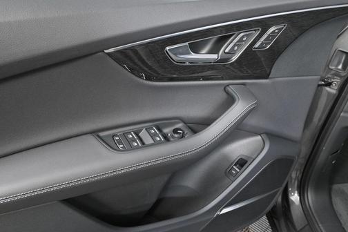 2026 Audi Q7 55 Premium Plus