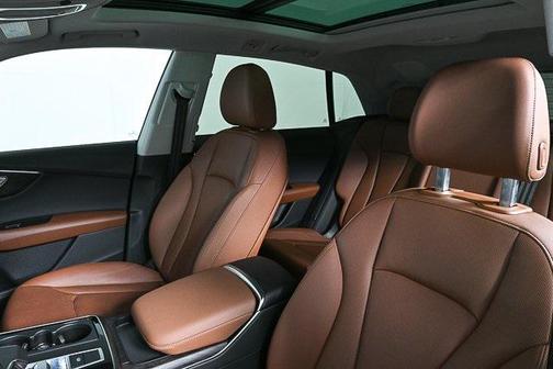 2022 Audi Q8 55 Premium Plus
