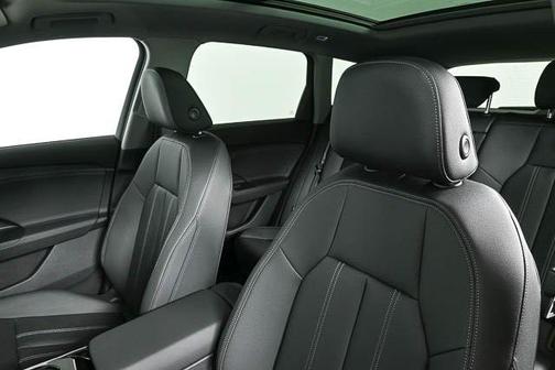 2025 Audi Q6 e-tron Premium