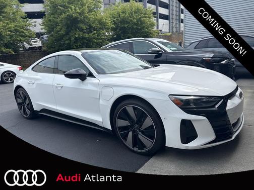 Ibis White 2023 Audi e-tron GT Prestige quattro