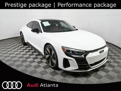 Ibis White 2023 Audi e-tron GT Prestige quattro