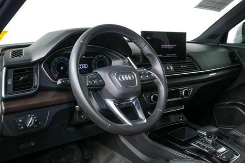 2023 Audi Q5 45 S line Premium Plus