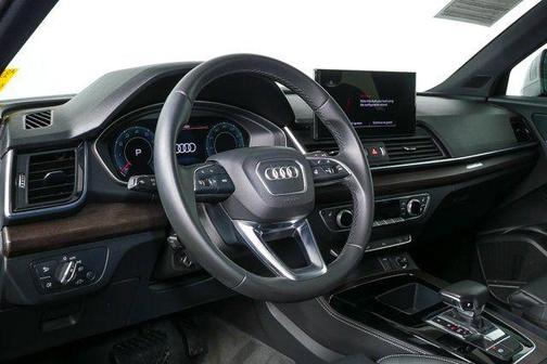 2023 Audi Q5 45 S line Premium Plus