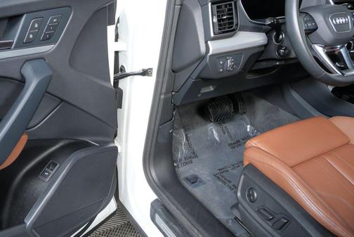 2025 Audi Q5 45 S line Premium