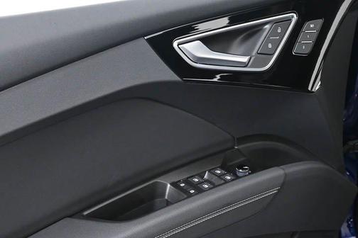 2025 Audi Q4 e-tron Premium Plus 55 quattro