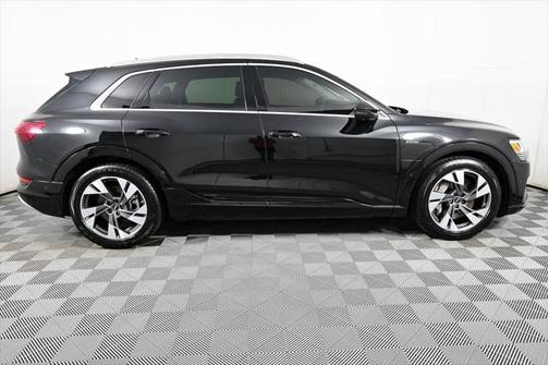 2023 Audi e-tron Premium Plus quattro