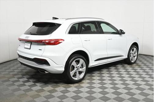2025 Audi Q5 Premium Plus