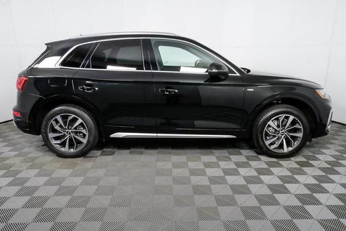 2023 Audi Q5 45 S line Premium