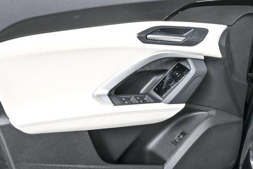 2025 Audi Q5 Premium