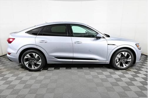 2022 Audi e-tron Sportback S line Premium