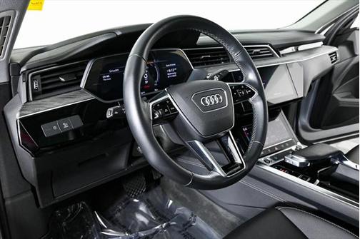 2022 Audi e-tron Sportback S line Premium