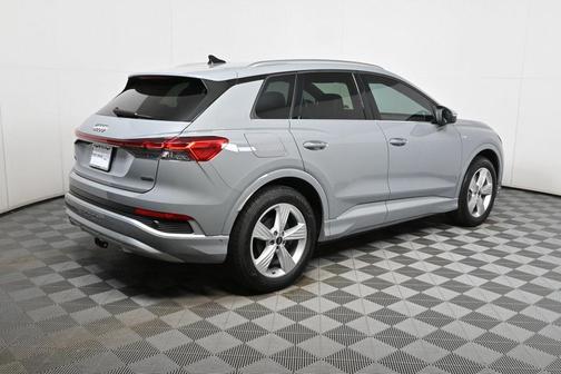 2024 Audi Q4 e-tron Premium Plus 55 quattro