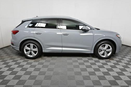 2024 Audi Q4 e-tron Premium Plus 55 quattro