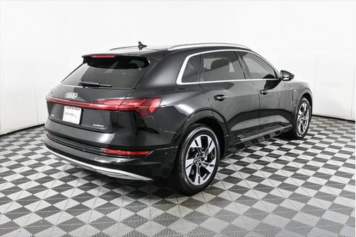 2023 Audi e-tron Premium Plus quattro