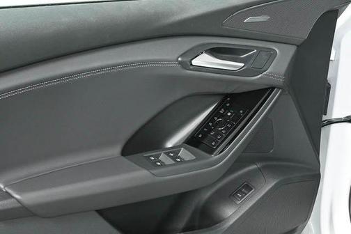 2025 Audi Q6 e-tron Premium Plus quattro