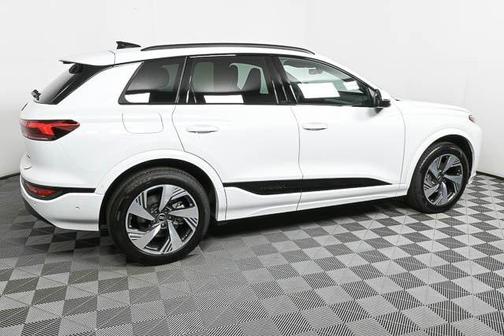 2025 Audi Q6 e-tron Premium Plus quattro