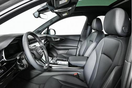 2025 Audi Q7 55 Premium Plus