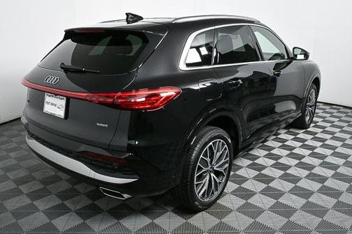 2025 Audi Q5 Premium Plus