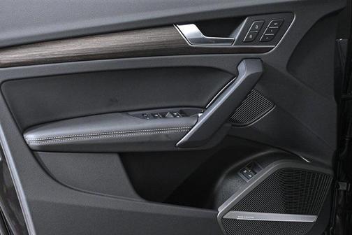 2025 Audi Q5 55 S line Premium Plus