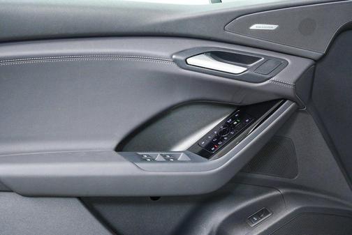 2025 Audi Q6 e-tron Prestige quattro