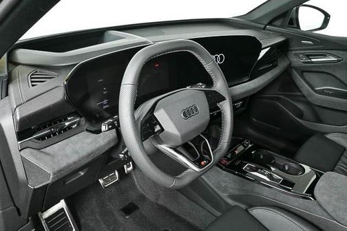 2025 Audi SQ6 e-tron Premium Plus quattro