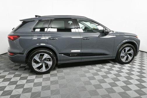 2025 Audi Q6 e-tron Premium Plus quattro