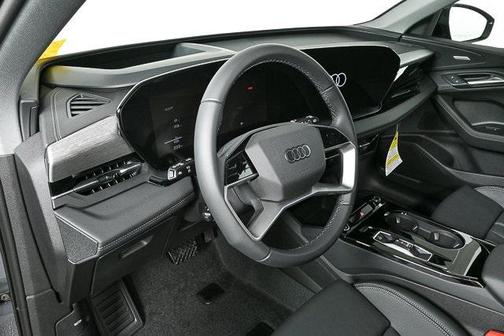 2025 Audi Q6 e-tron Premium Plus quattro
